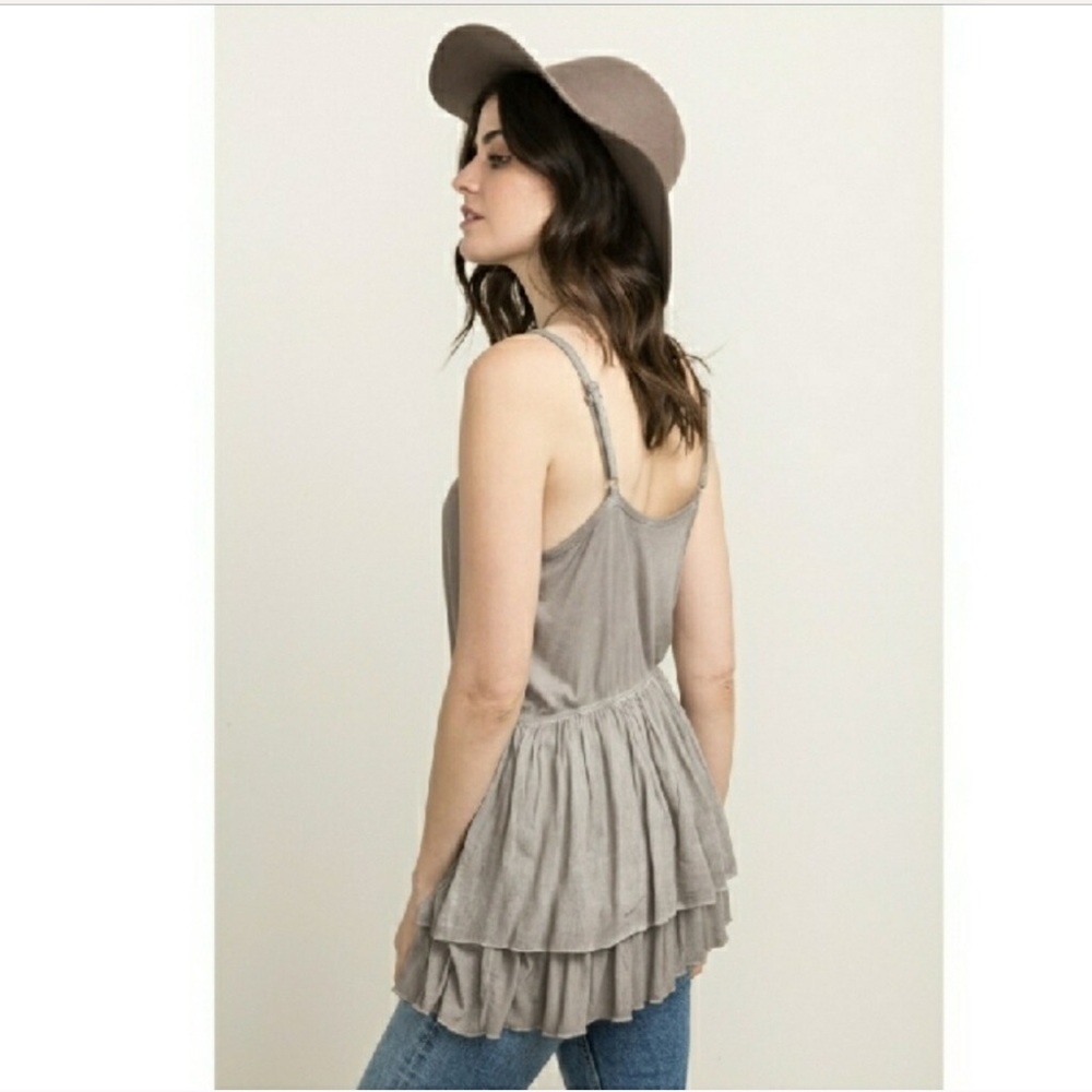 Mystree Double Ruffle Cami in size Medium - Picture 3 of 5